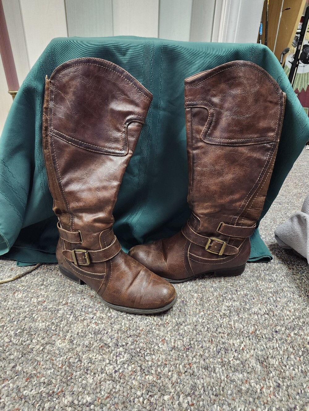 Bear Traps Women's Brown Leather Mid-Calf Buckle Heeled Boots